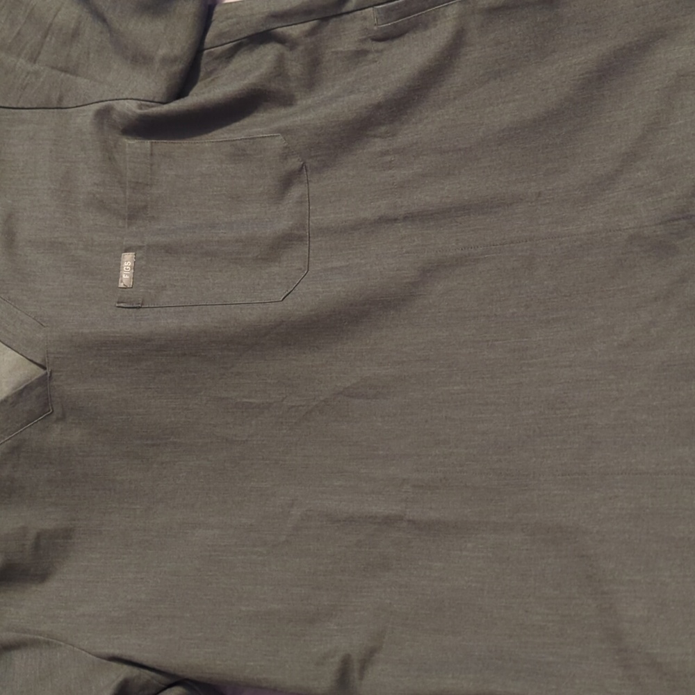 Women's Fig Scrub Top